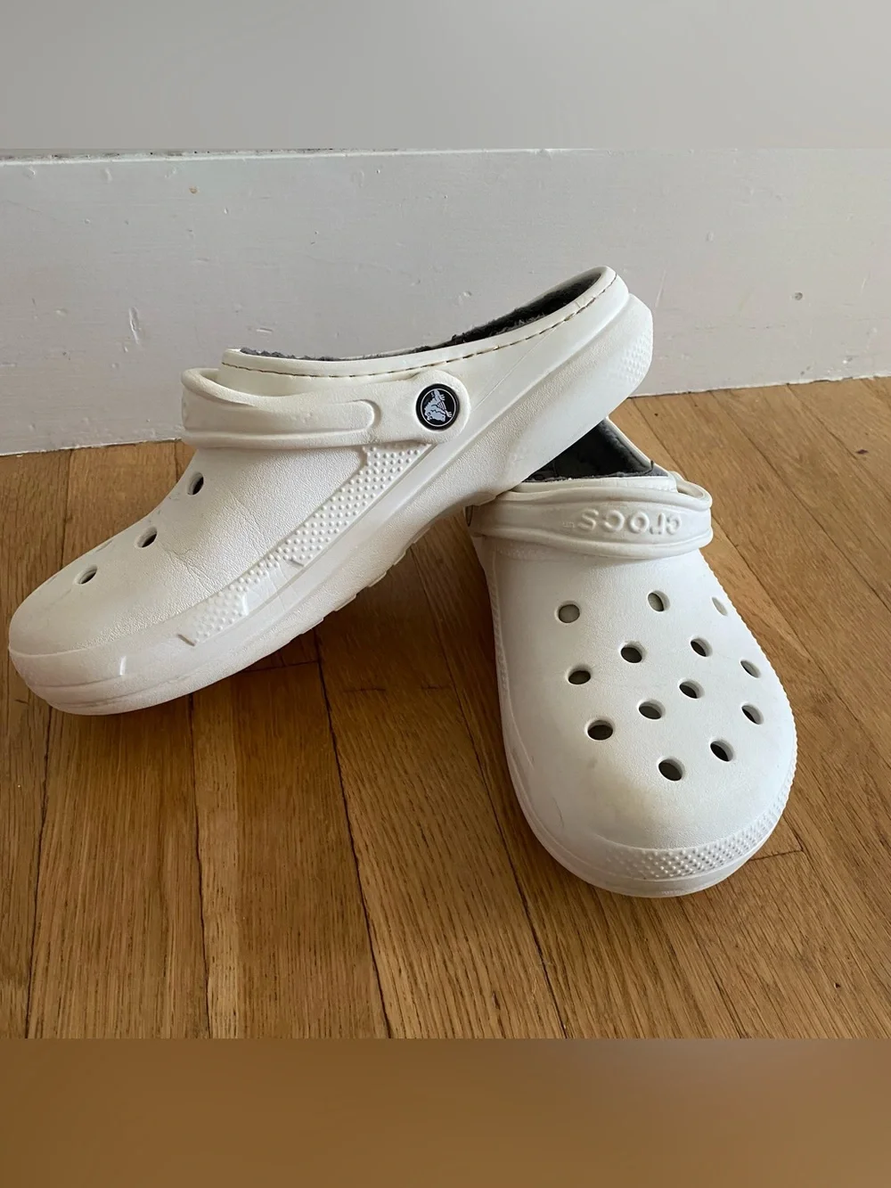 Crocs Classic Faux Fur Lined Clog White Slip On Unisex Women 11 Mens 9 Shoes